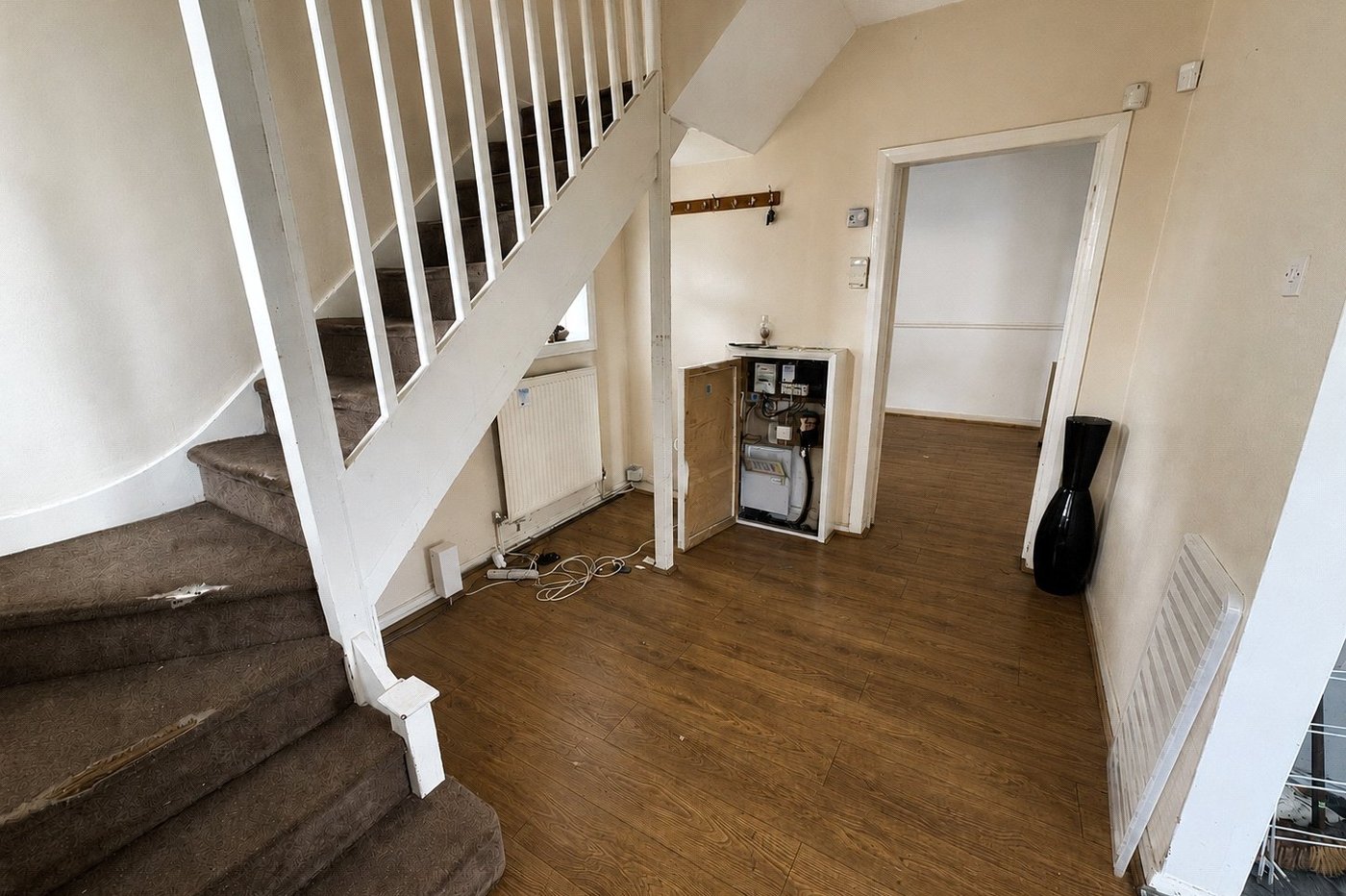 3 bedroom house for sale in London | Robinson Jackson
