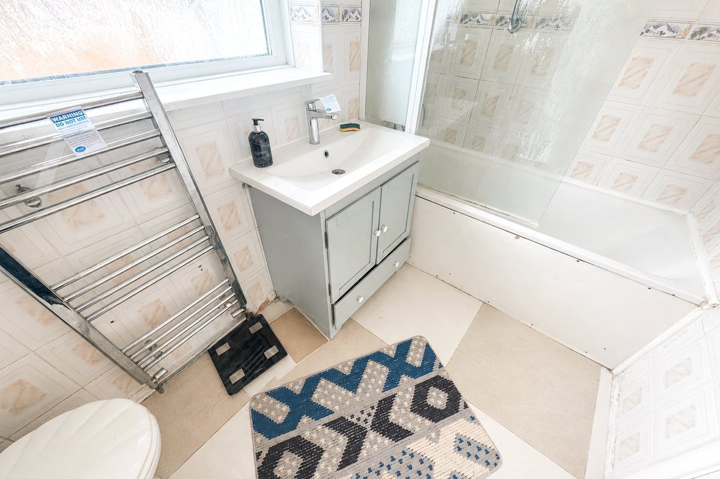 3 bedroom house for sale in London | Robinson Jackson