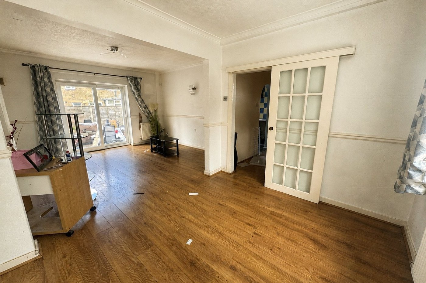 3 bedroom house for sale in London | Robinson Jackson