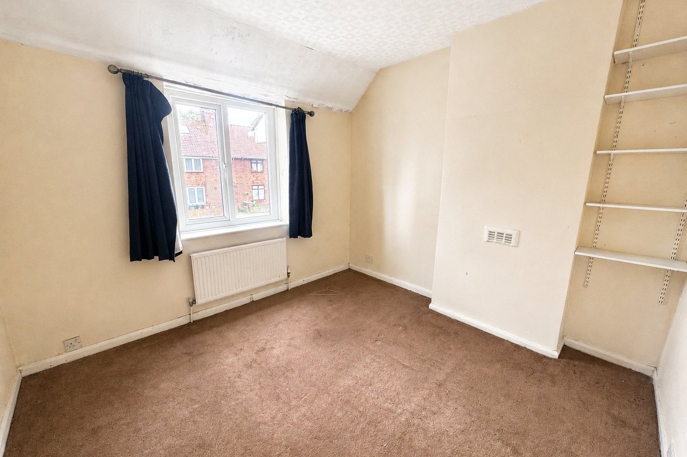 3 bedroom house for sale in London | Robinson Jackson