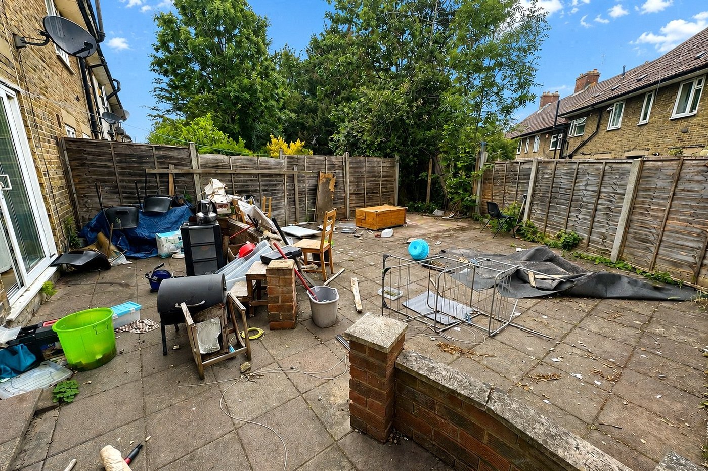 3 bedroom house for sale in London | Robinson Jackson