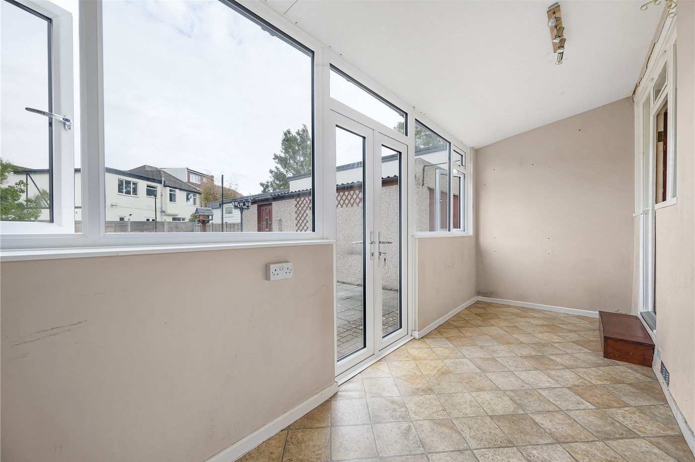 2 bedroom house for sale in West Dartford | Robinson Jackson