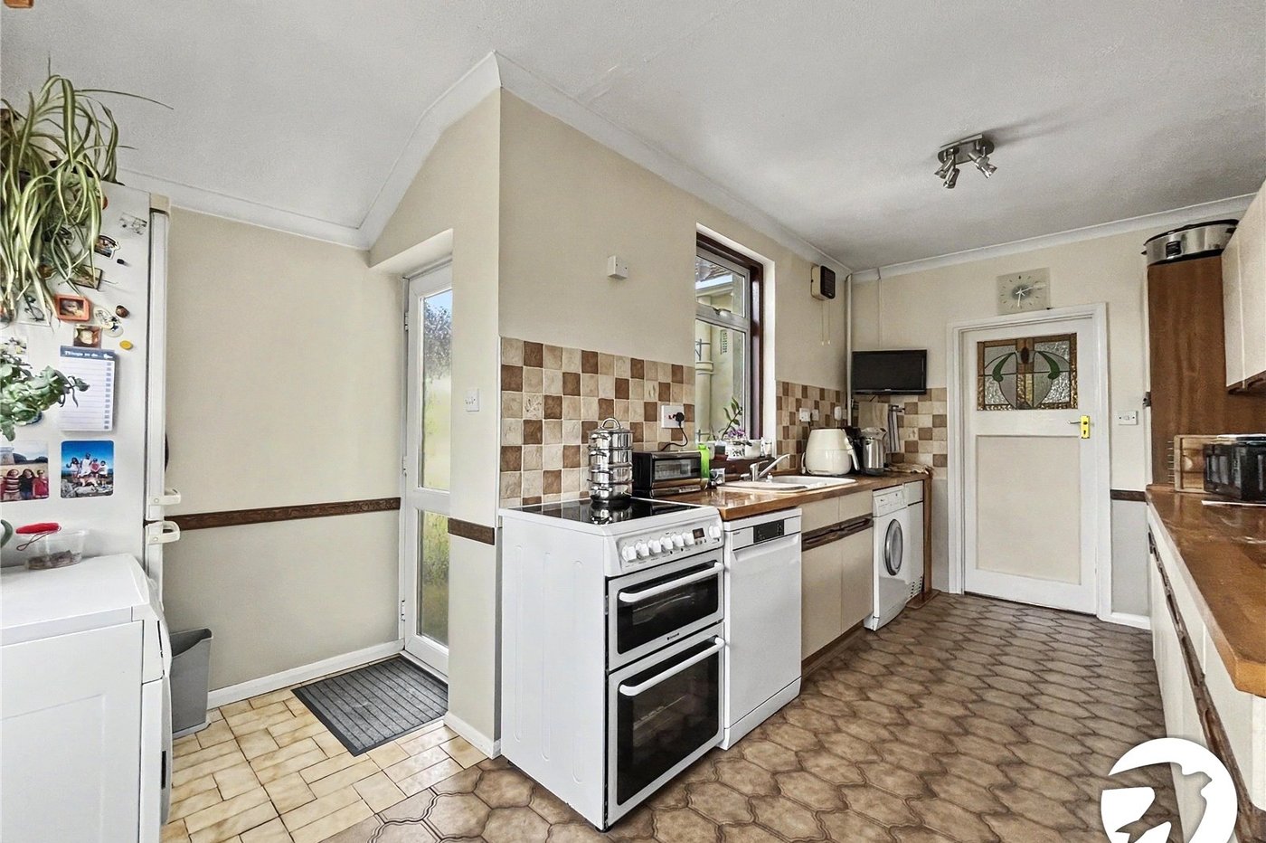 2 bedroom bungalow for sale in Walderslade | Robinson Michael & Jackson