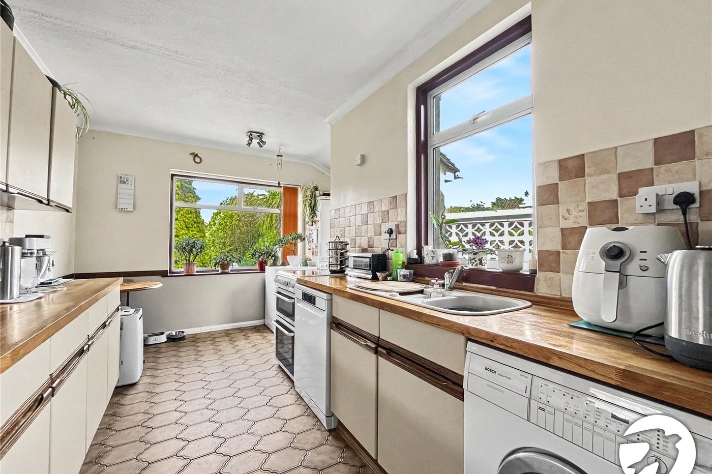 2 bedroom bungalow for sale in Walderslade | Robinson Michael & Jackson