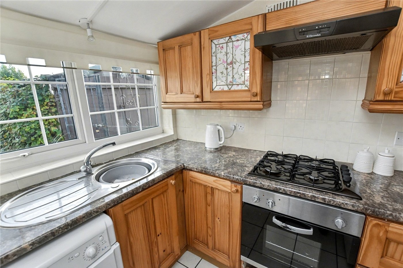 3 bedroom bungalow for sale in Bexleyheath | Robinson Jackson
