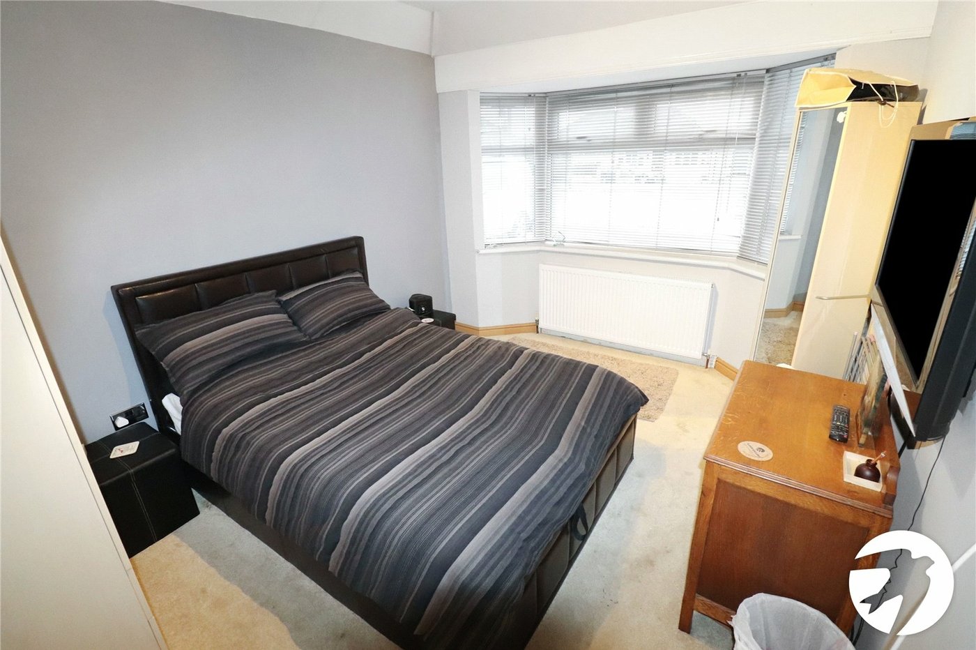 3 bedroom bungalow for sale in Bexleyheath | Robinson Jackson