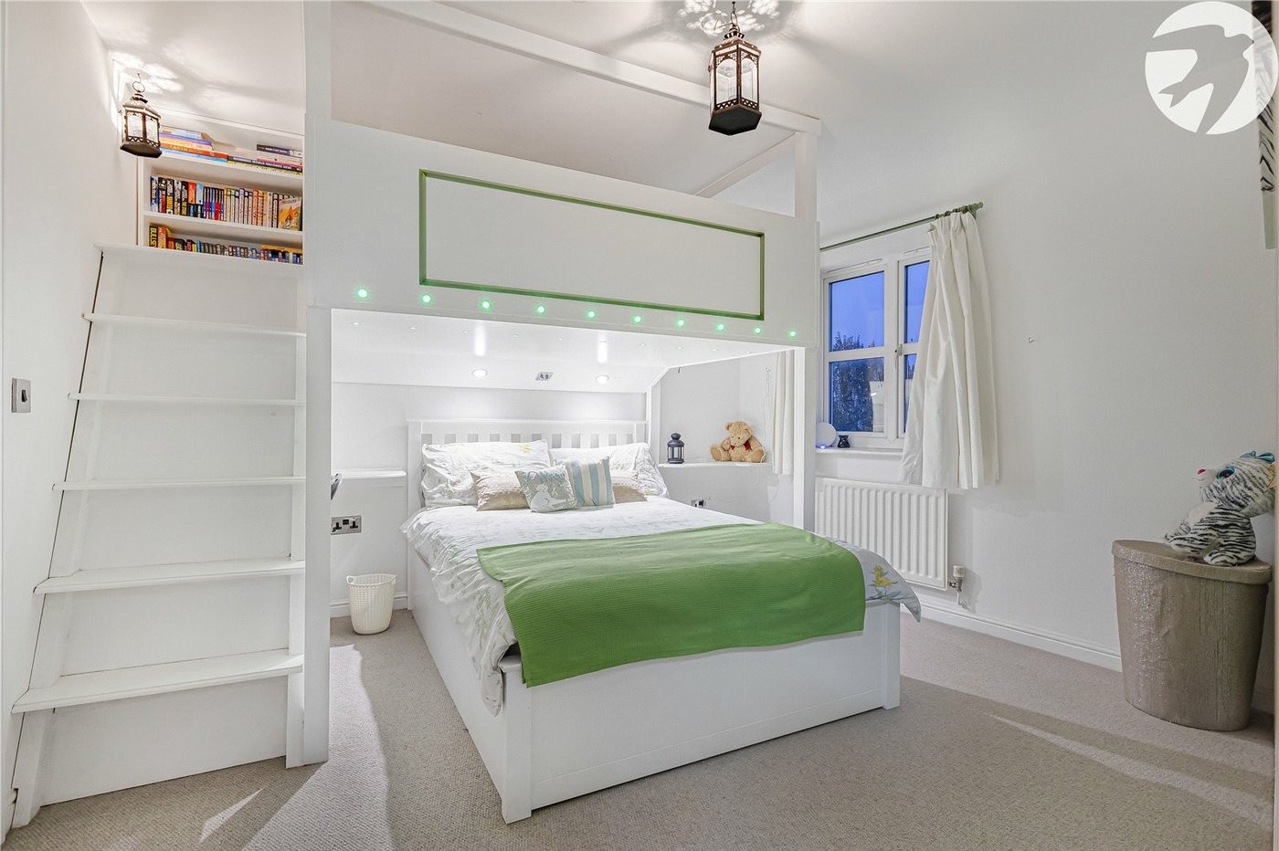 4 bedroom house for sale in Greenhithe | Robinson Jackson