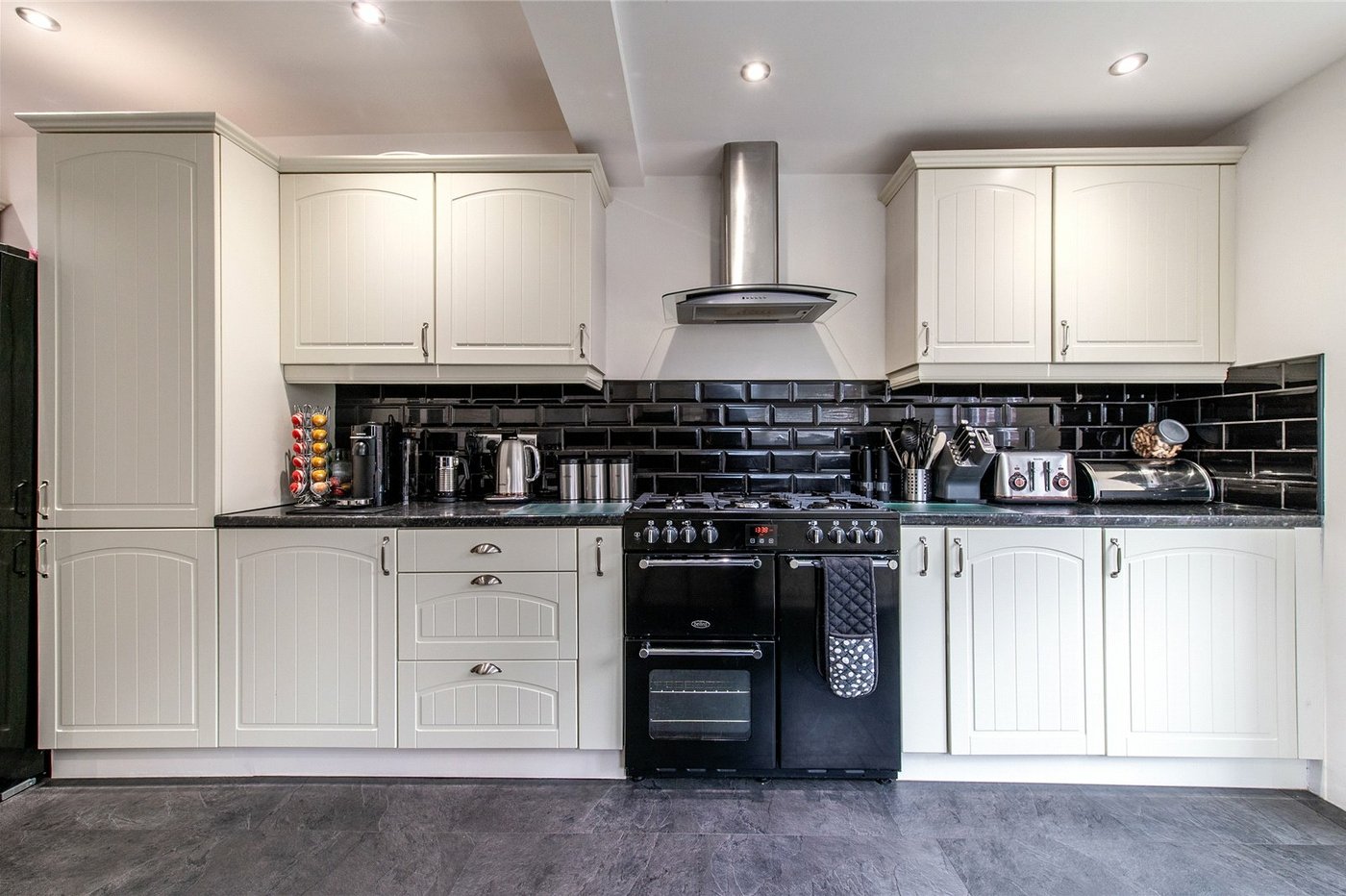 4 bedroom house for sale in Gravesend | Robinson Michael & Jackson