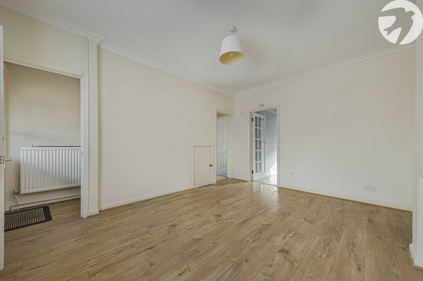 3 bedroom house for sale in London | Robinson Jackson