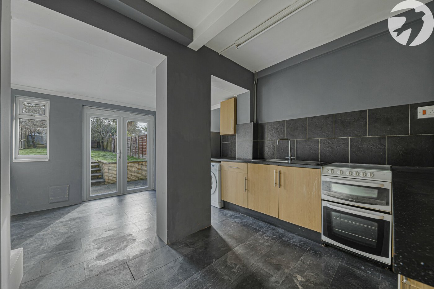 3 bedroom house for sale in London | Robinson Jackson