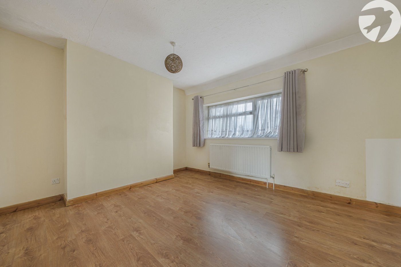 3 bedroom house for sale in London | Robinson Jackson