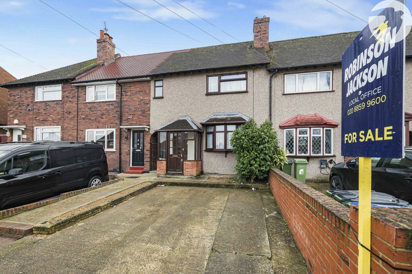 3 bedroom house for sale in London | Robinson Jackson