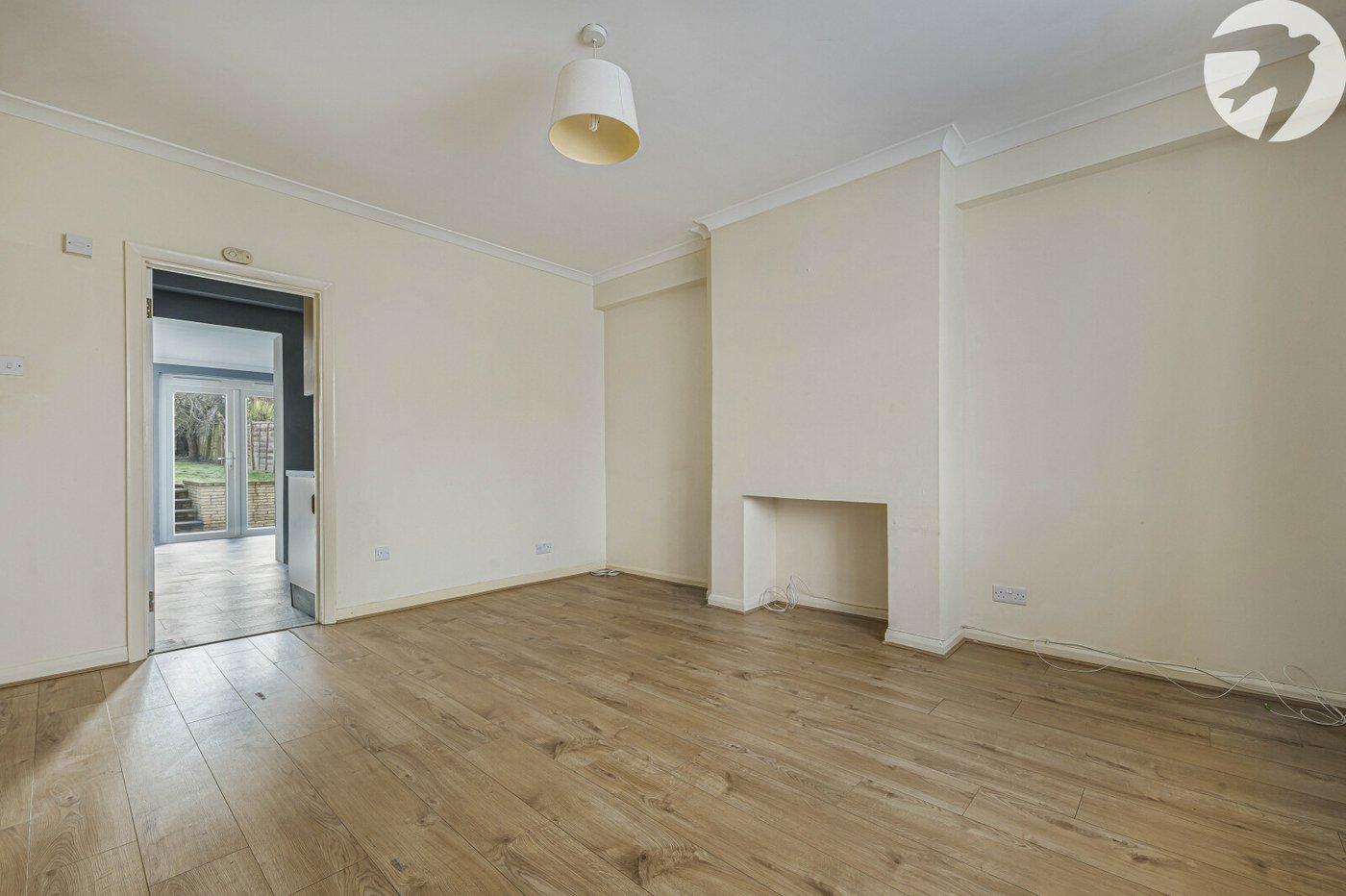 3 bedroom house for sale in London | Robinson Jackson