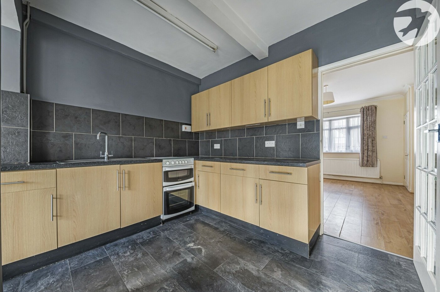3 bedroom house for sale in London | Robinson Jackson