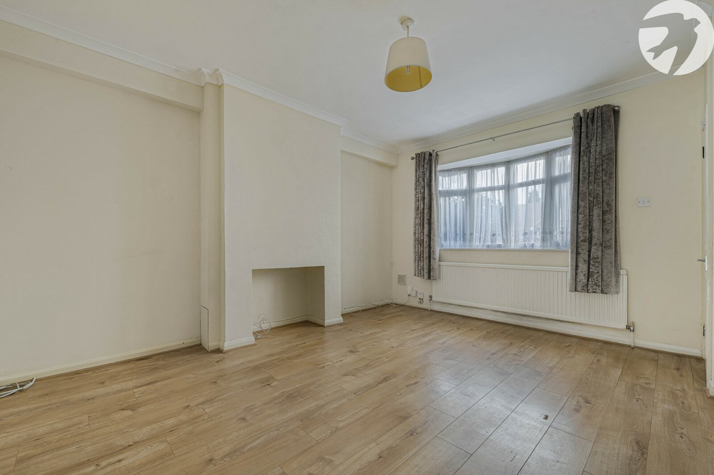 3 bedroom house for sale in London | Robinson Jackson