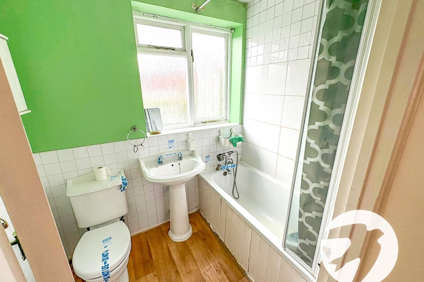 3 bedroom house for sale in London | Robinson Jackson