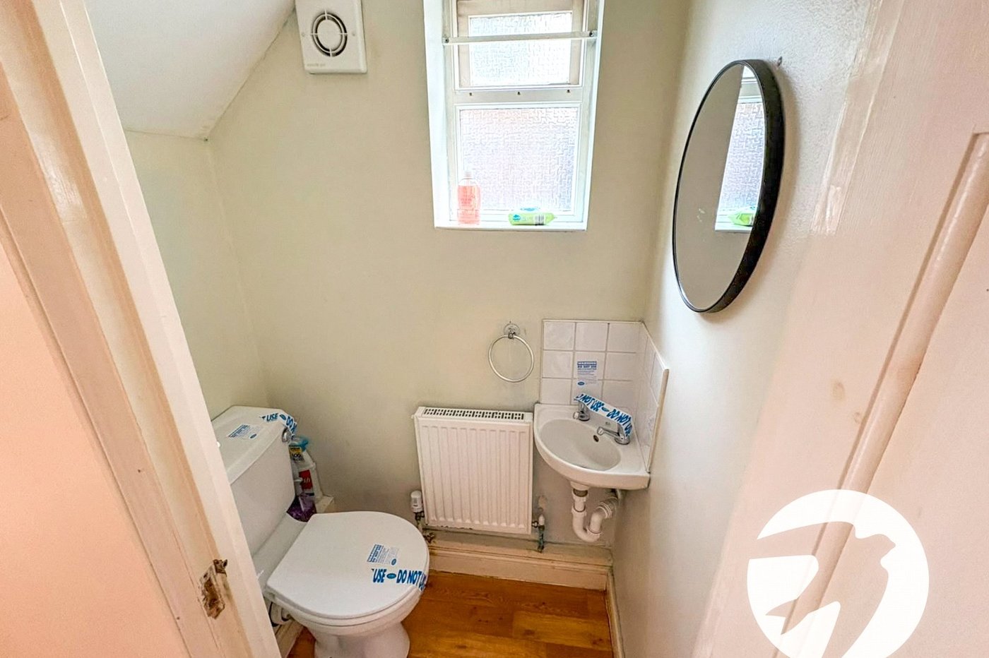3 bedroom house for sale in London | Robinson Jackson