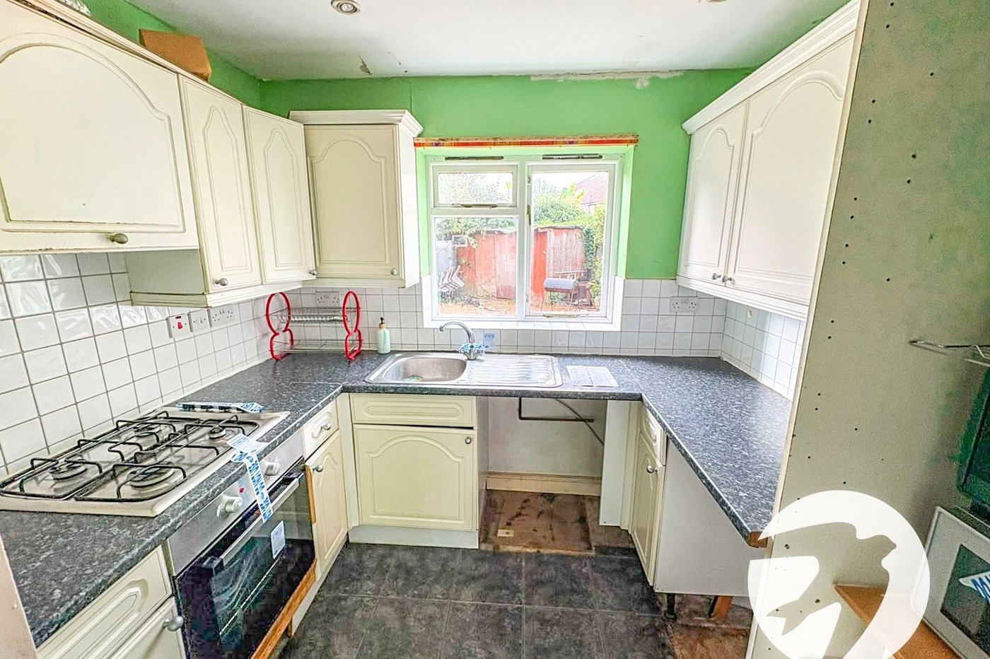 3 bedroom house for sale in London | Robinson Jackson