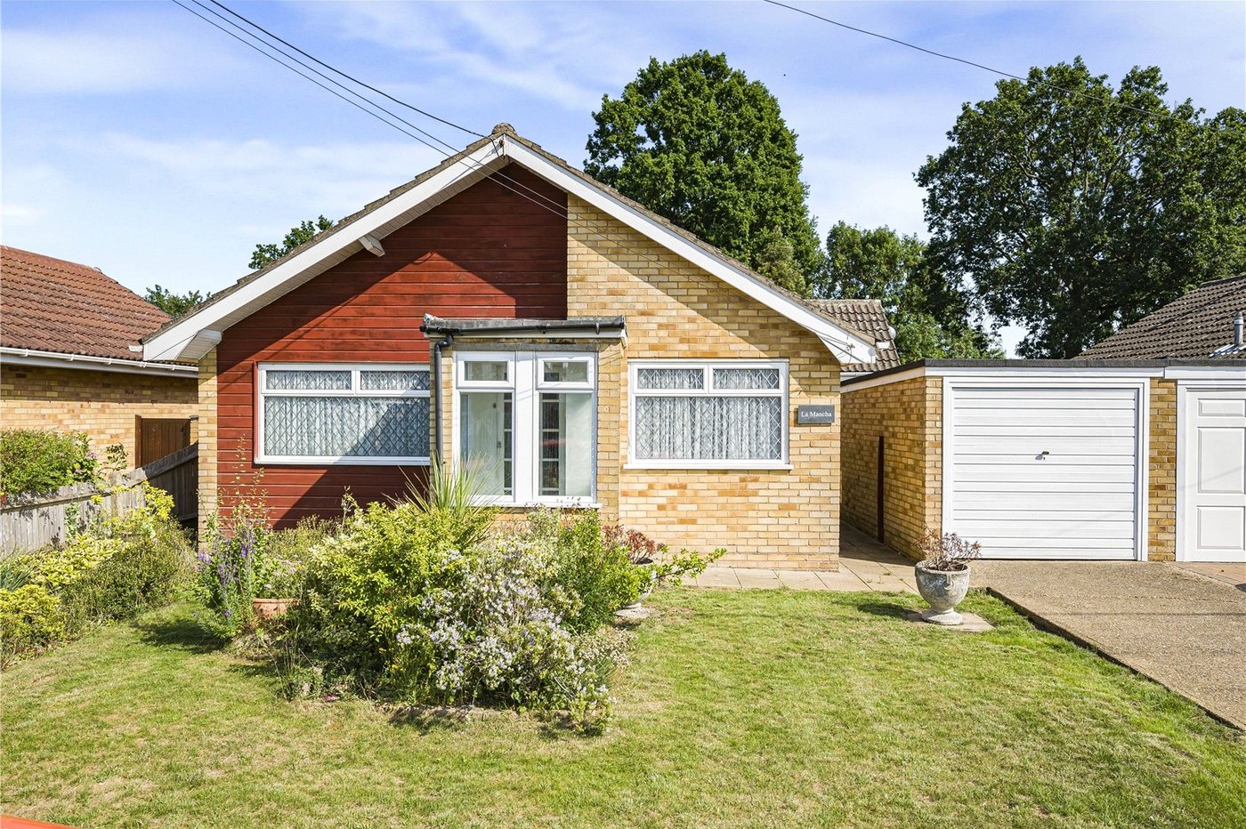 3 bedroom bungalow for sale in West Kingsdown | Robinson Jackson