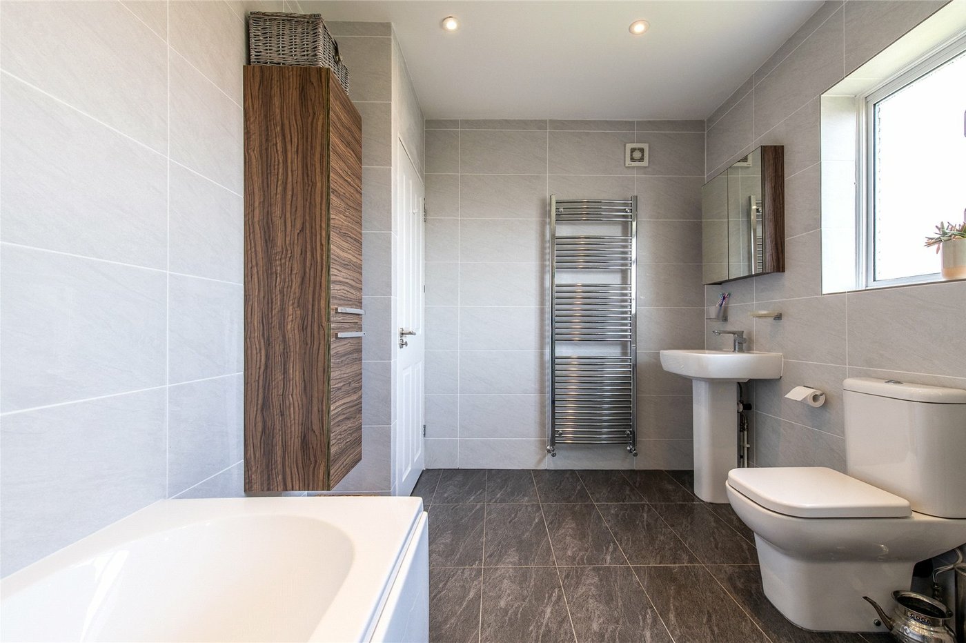 4 bedroom house for sale in Darland | Robinson Michael & Jackson