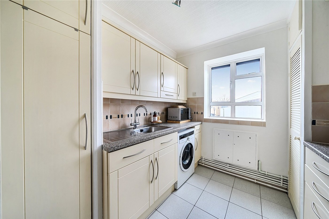 2 bedroom property for sale in Dulwich | Robinson Jackson