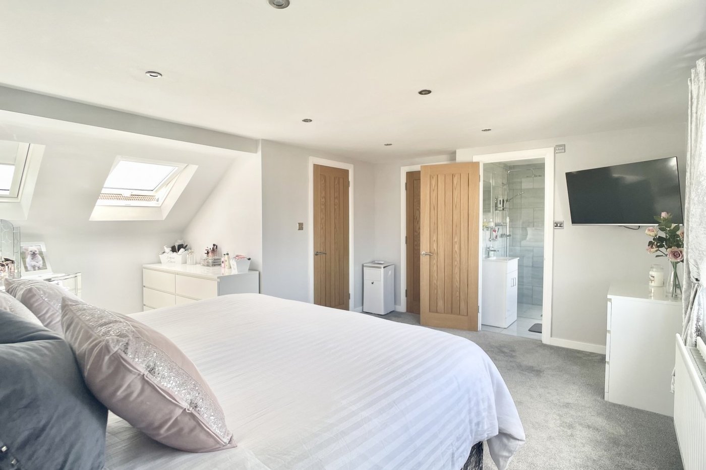 house for sale in Dartford, Kent, DA2 Robinson Jackson