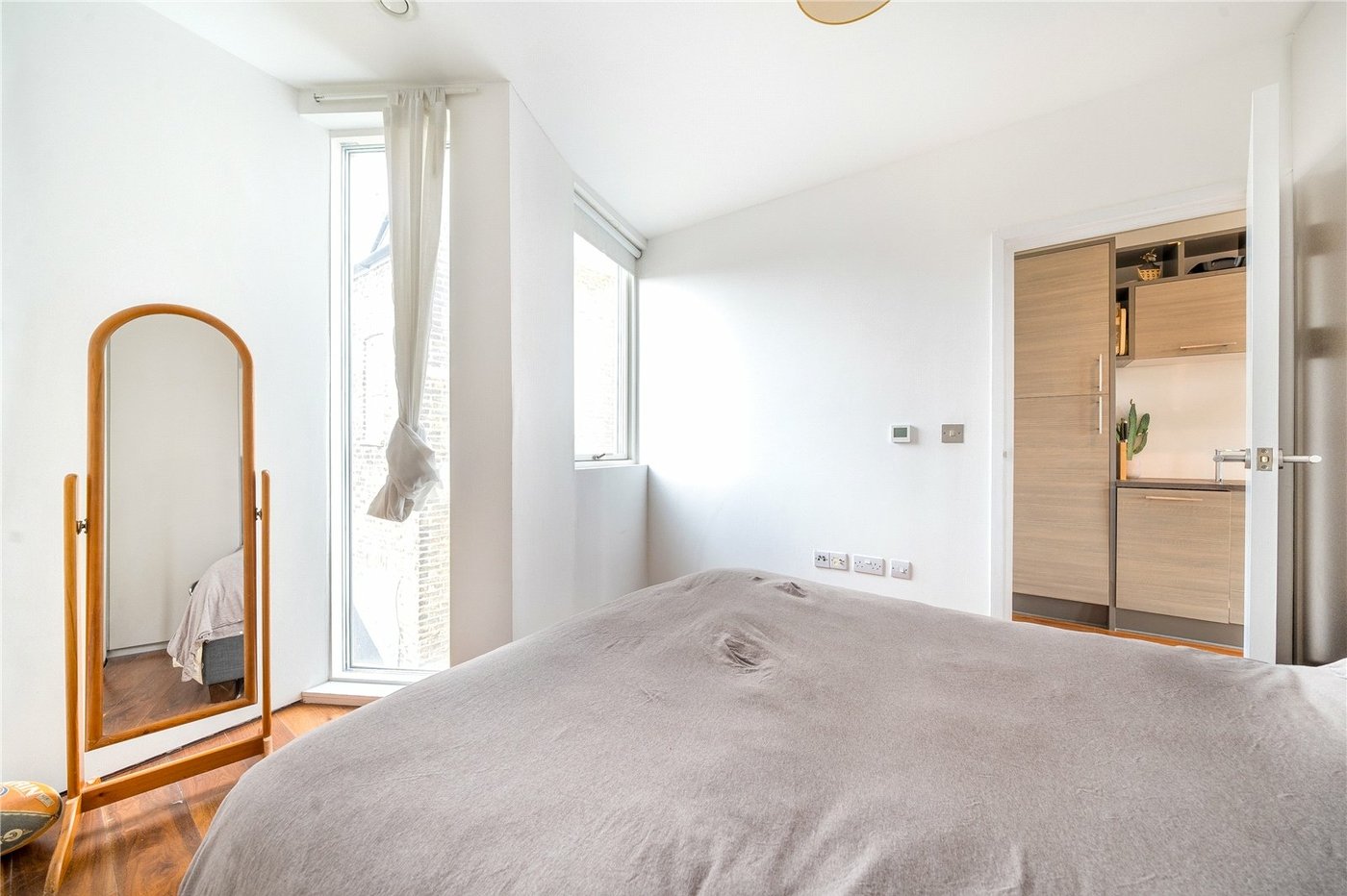 1 bedroom property for sale in London | Robinson Jackson