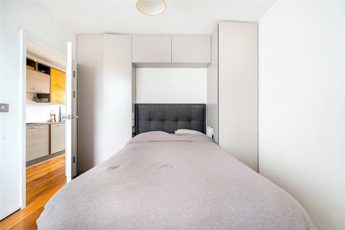 1 bedroom property for sale in London | Robinson Jackson