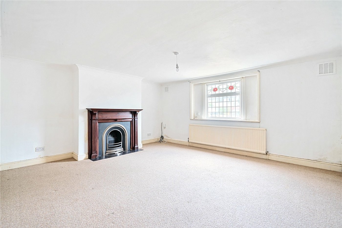2 bedroom property for sale in London | Robinson Jackson