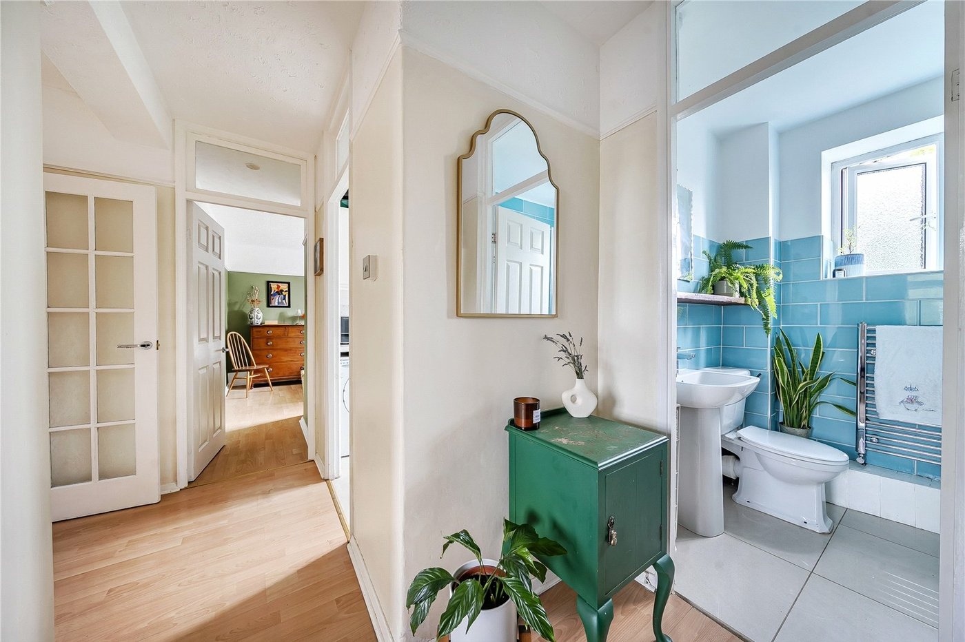 2 bedroom property for sale in London | Robinson Jackson