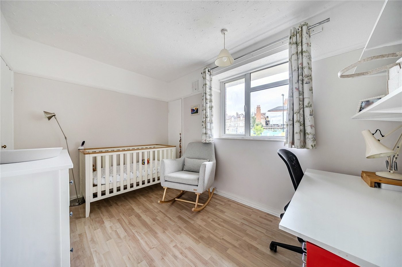 2 bedroom property for sale in London | Robinson Jackson