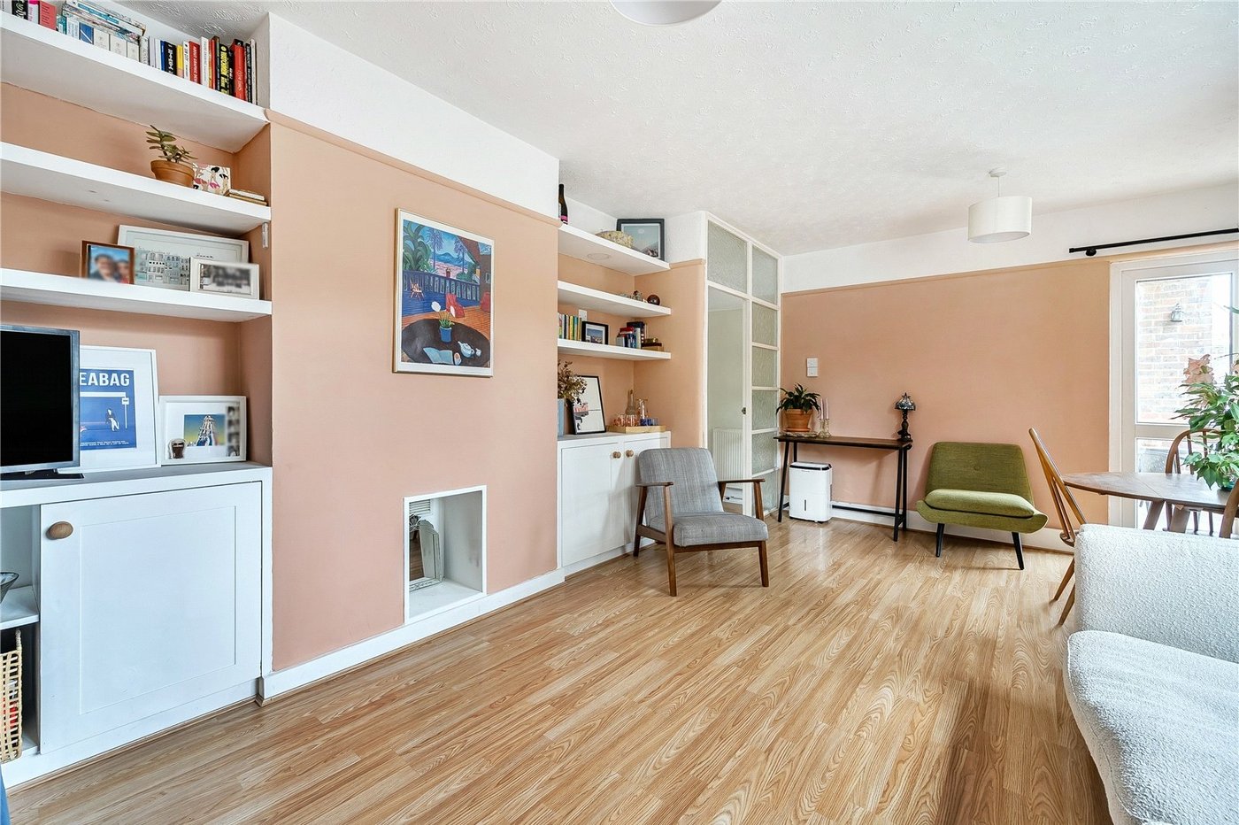 2 bedroom property for sale in  | Robinson Jackson