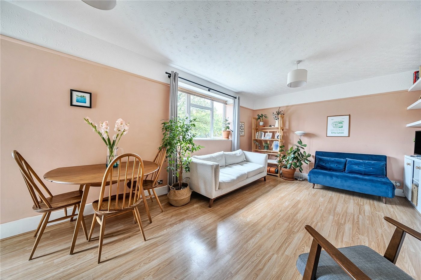 2 bedroom property for sale in  | Robinson Jackson