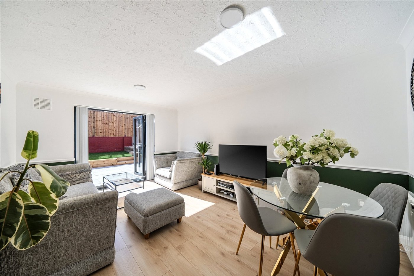 2 bedroom house for sale in Sydenham | Robinson Jackson