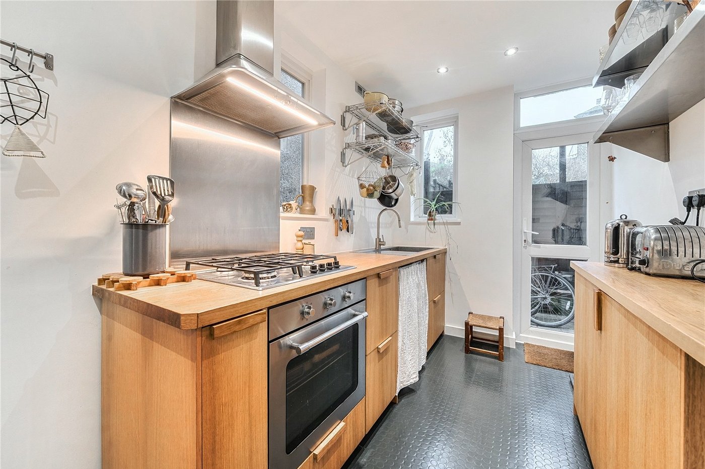 2 bedroom property for sale in Sydenham | Robinson Jackson