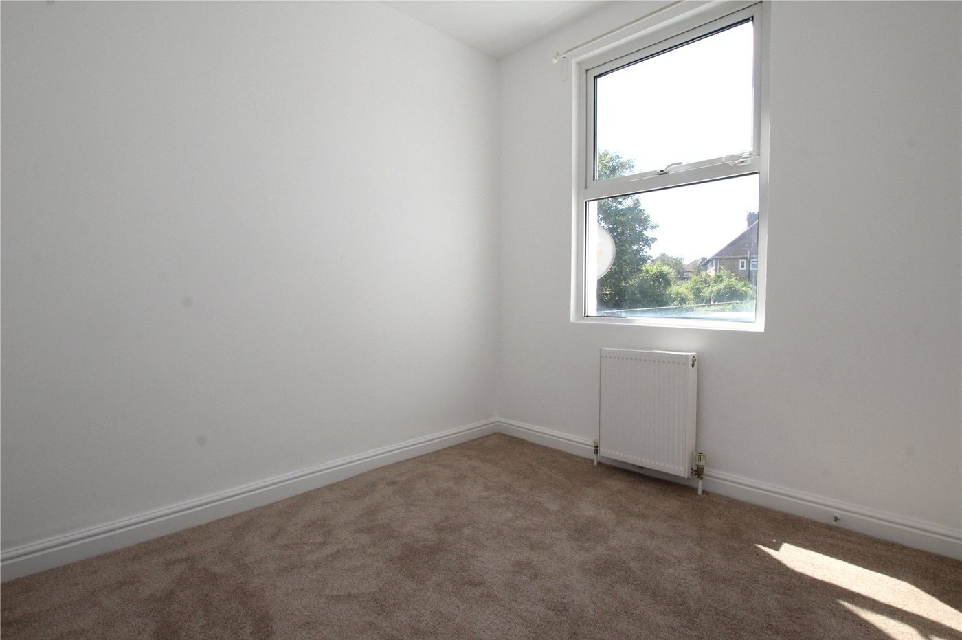 3 bedroom house for sale in Plumstead Common | Robinson Jackson