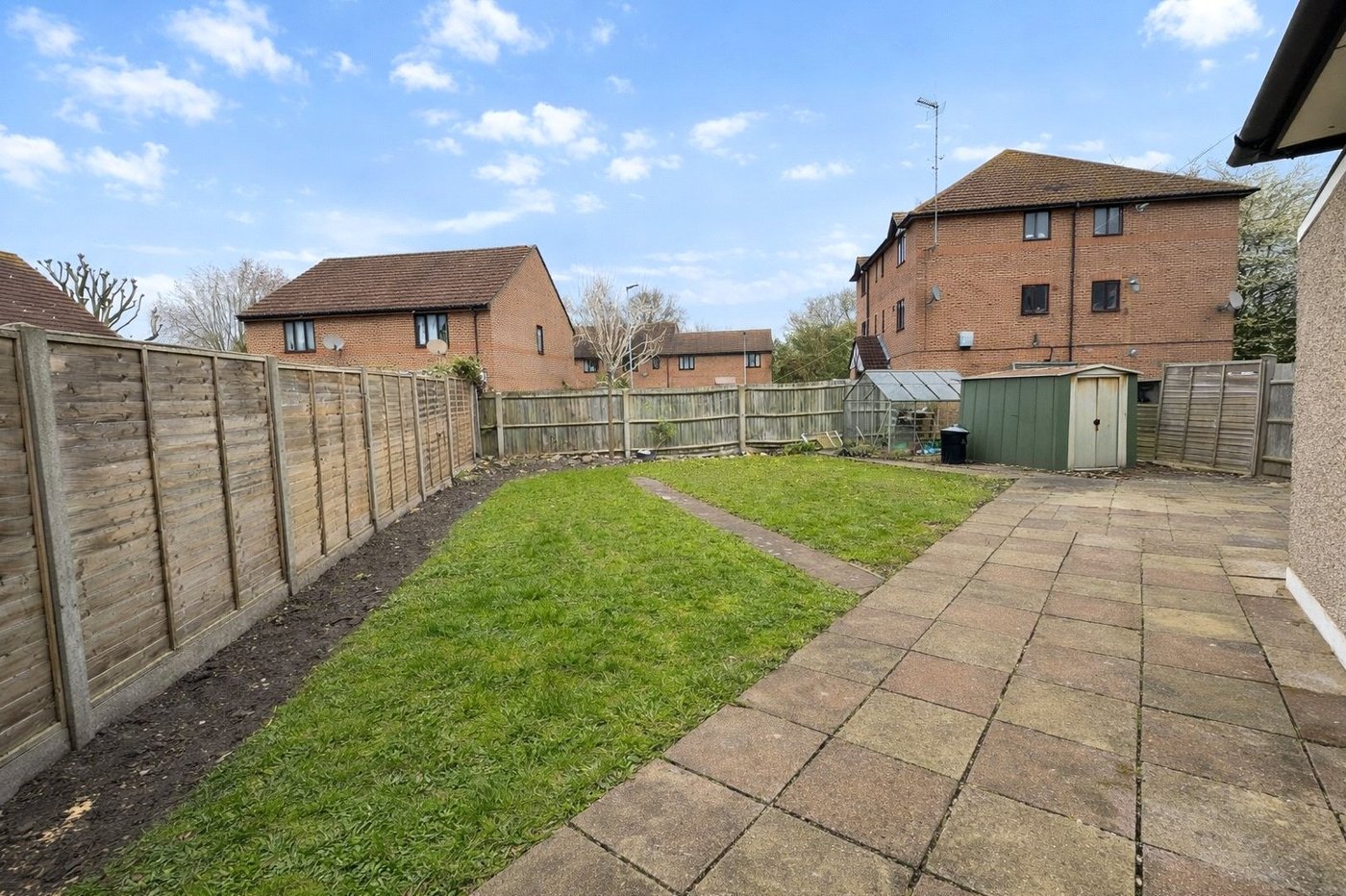 3 bedroom house for sale in London | Robinson Jackson