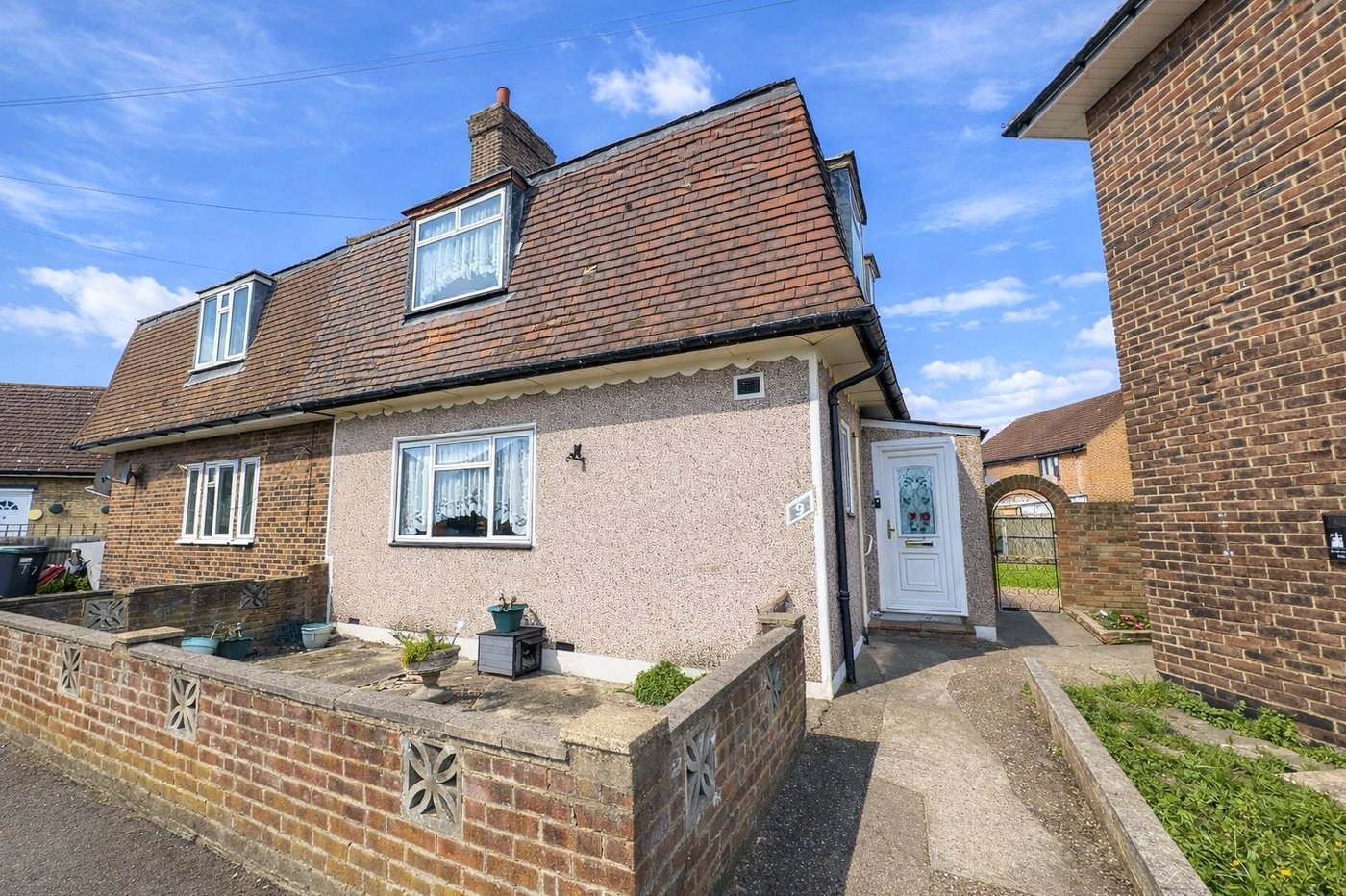 3 bedroom house for sale in London | Robinson Jackson