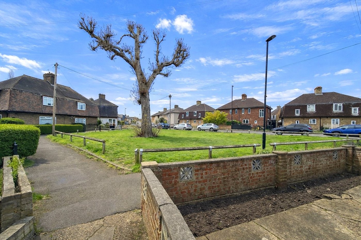 3 bedroom house for sale in London | Robinson Jackson