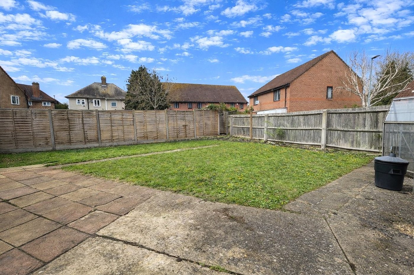 3 bedroom house for sale in London | Robinson Jackson