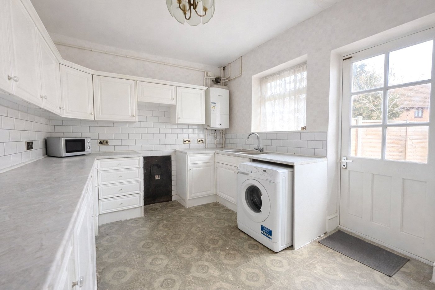 3 bedroom house for sale in London | Robinson Jackson