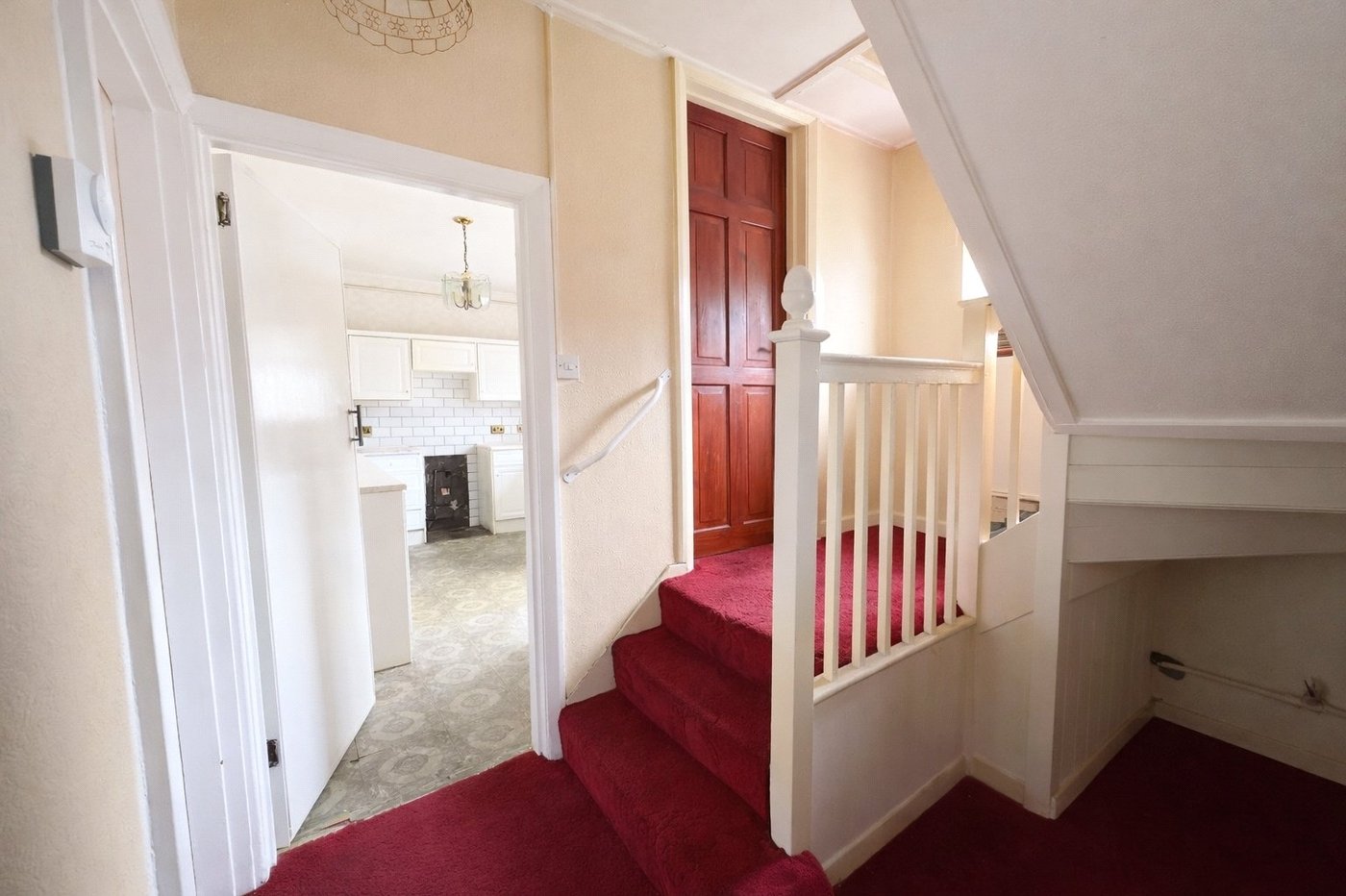 3 bedroom house for sale in London | Robinson Jackson