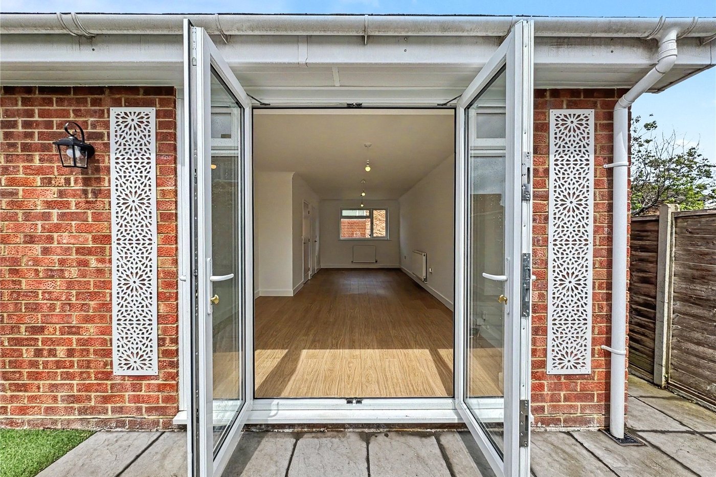 1 bedroom bungalow for sale in Parkwood | Robinson Michael & Jackson