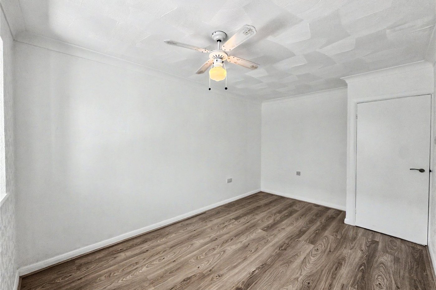 1 bedroom bungalow for sale in Parkwood | Robinson Michael & Jackson