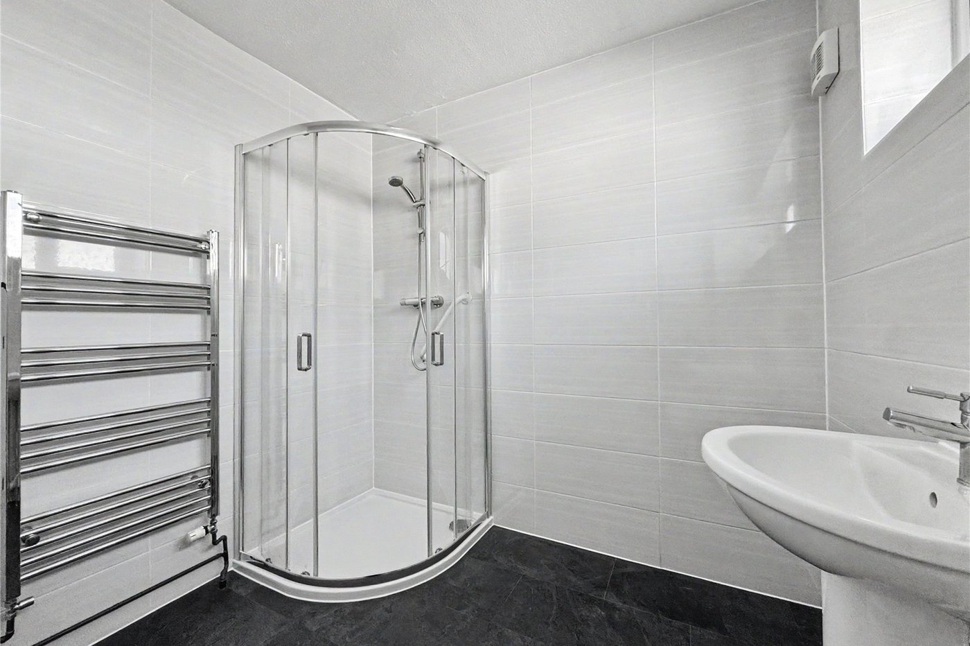1 bedroom bungalow for sale in Parkwood | Robinson Michael & Jackson
