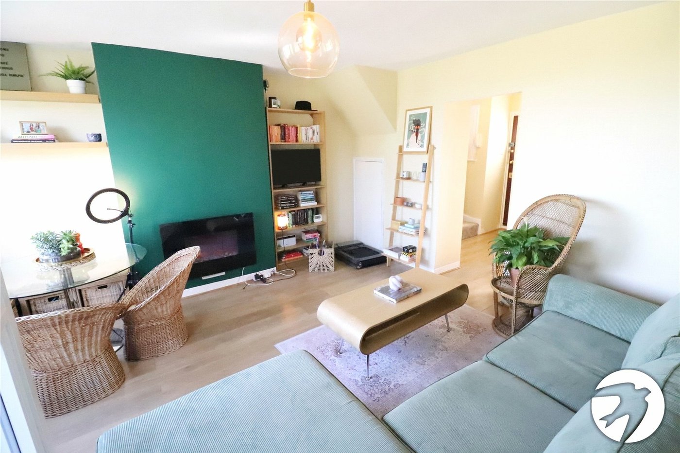 2 bedroom property for sale in London | Robinson Jackson