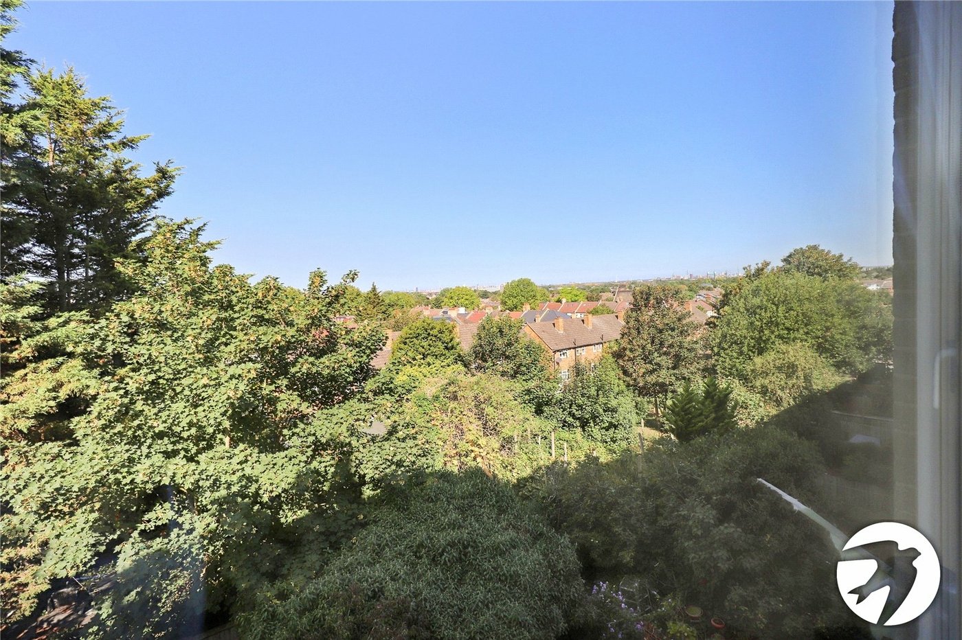 2 bedroom property for sale in London | Robinson Jackson