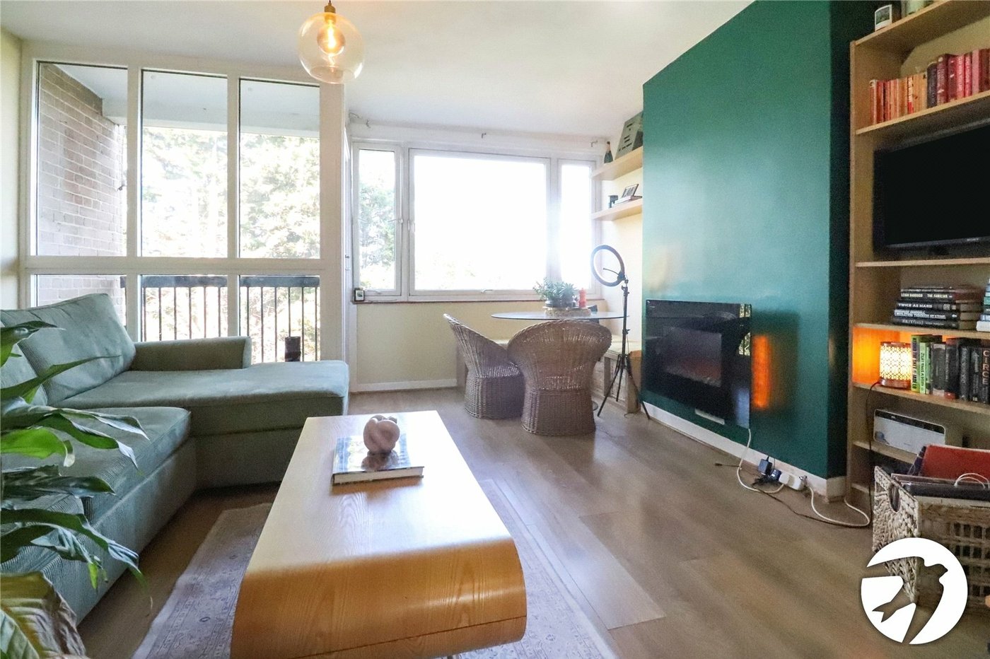 2 bedroom property for sale in London | Robinson Jackson