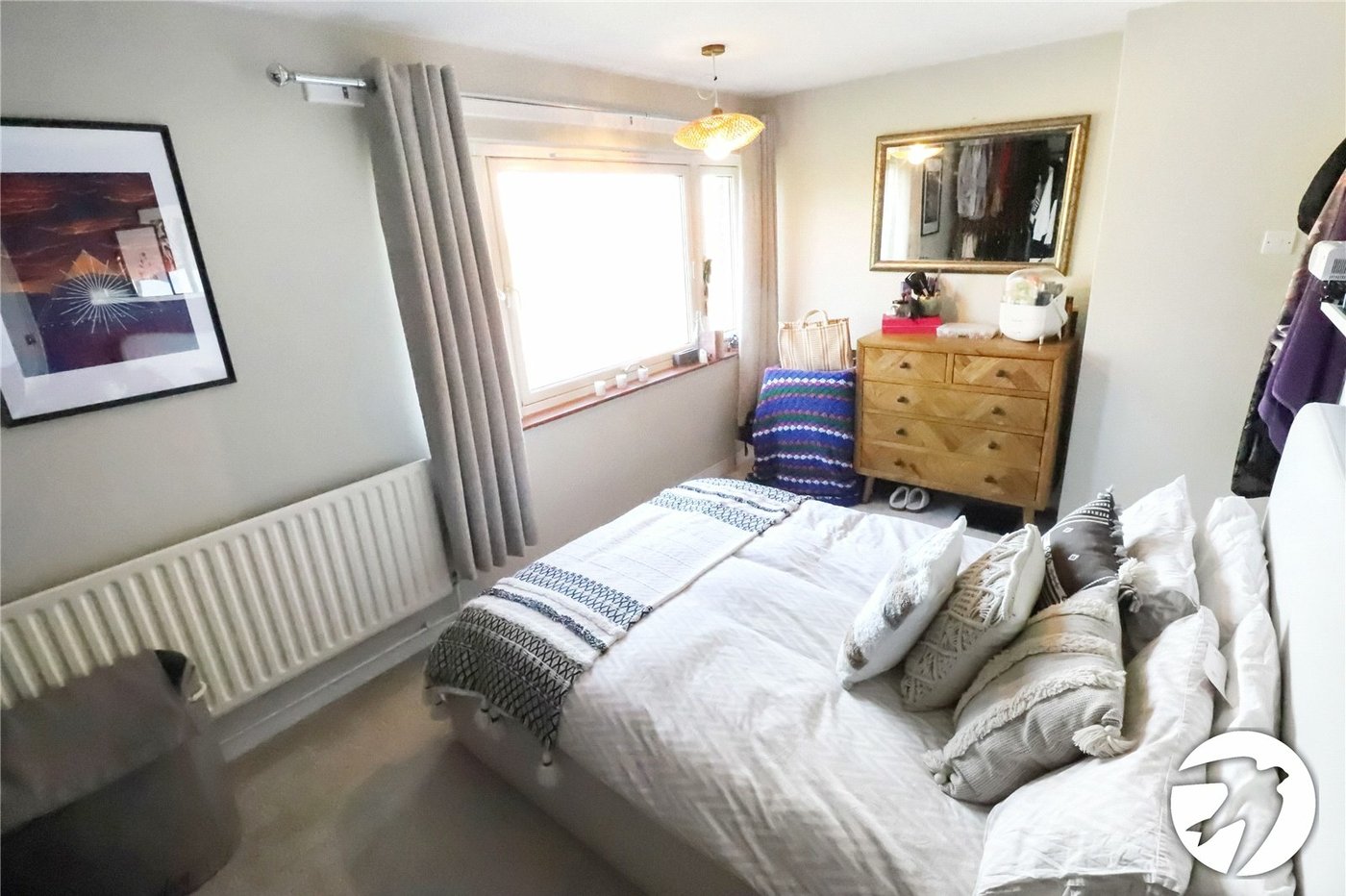 2 bedroom property for sale in London | Robinson Jackson
