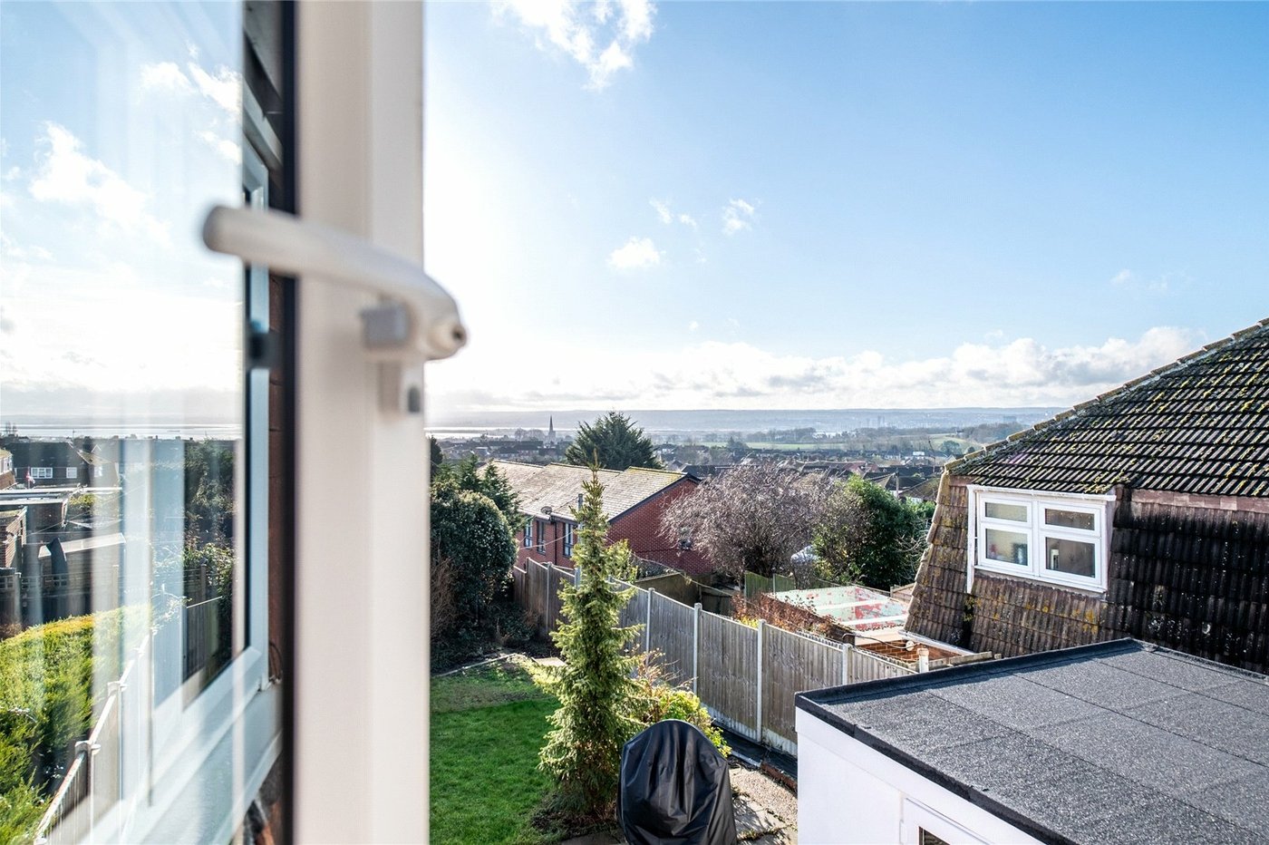 2 bedroom house for sale in Hoo | Robinson Michael & Jackson